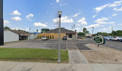 Dentist near Mercedes